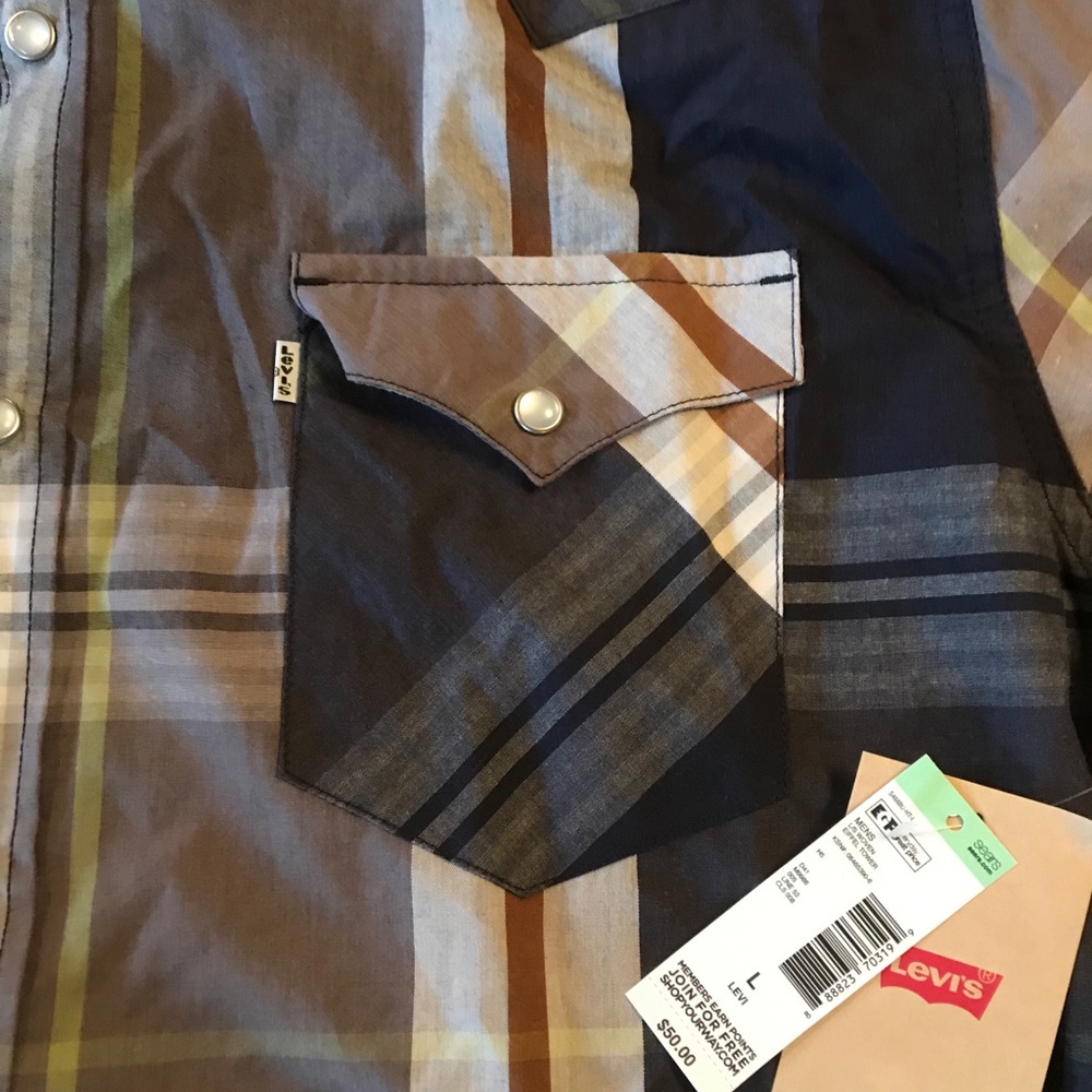 Levi’s authentic soft cotton men’s shirt. Size L.